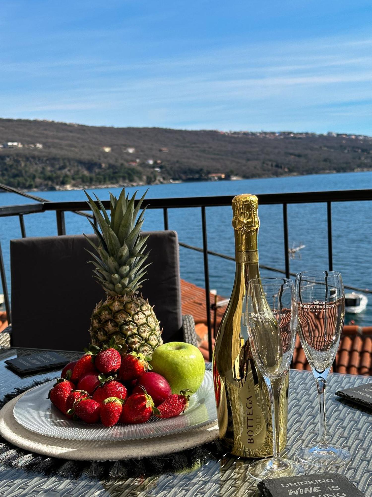Villa Volos Apartment Karmen With Roof Terrace, Sea View, Free Private Parking Опатия Экстерьер фото